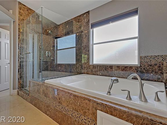 3rd image of 1914 Coralino Dr