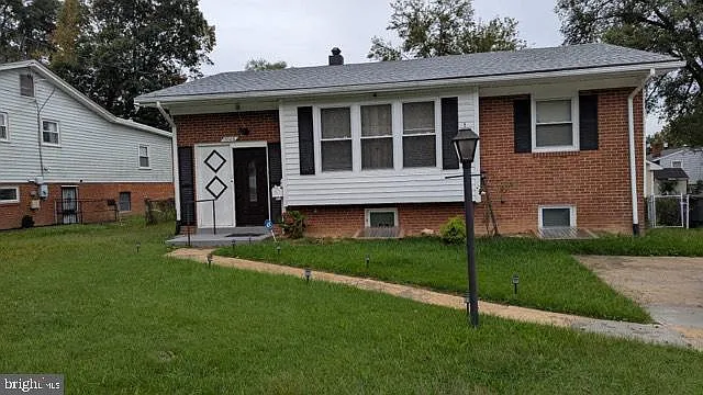 4 bed, 3.0 bath, 1669 sqft, $3,450 — Photo 1
