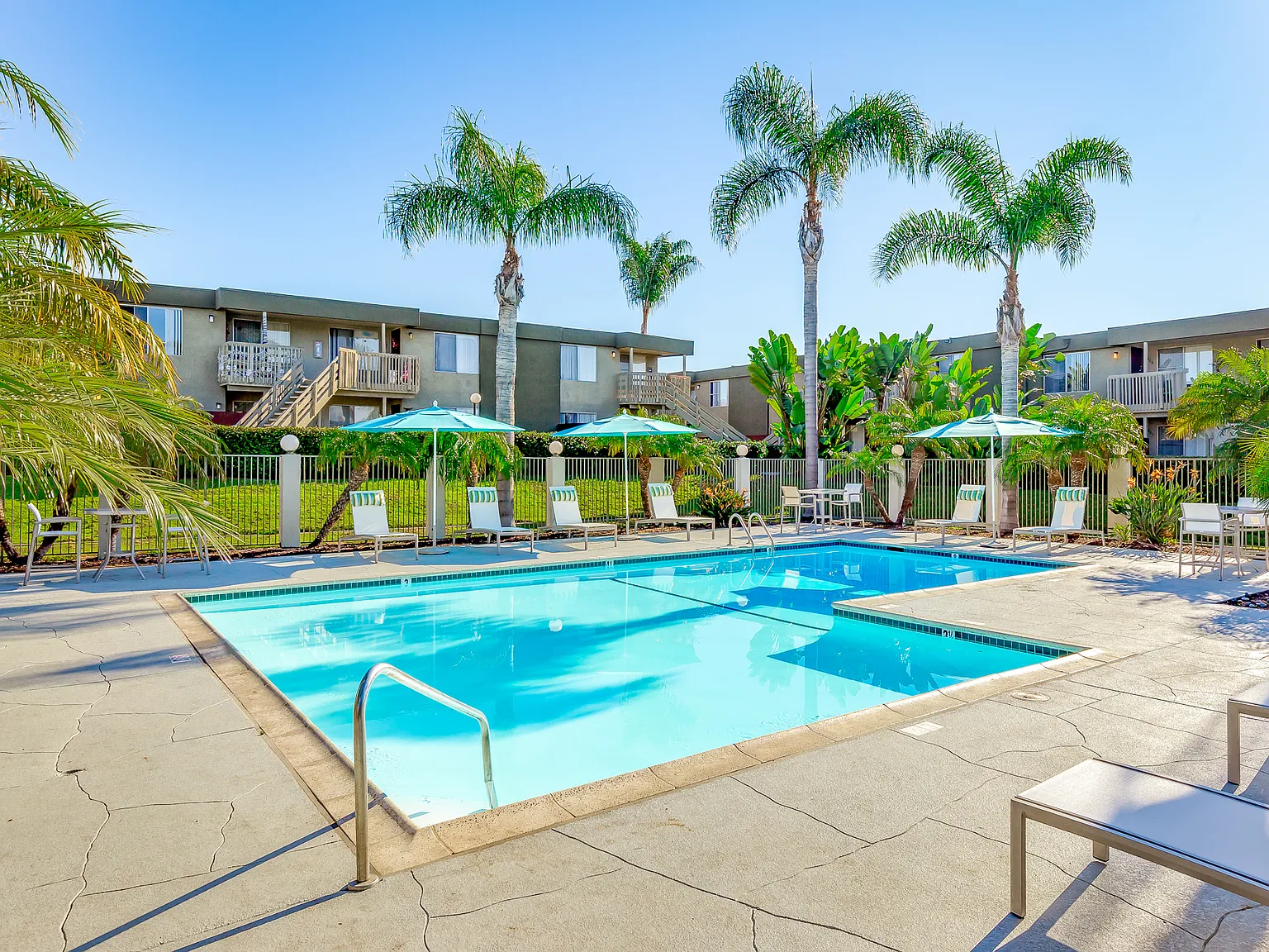 Malibu South Apartments — Photo 2