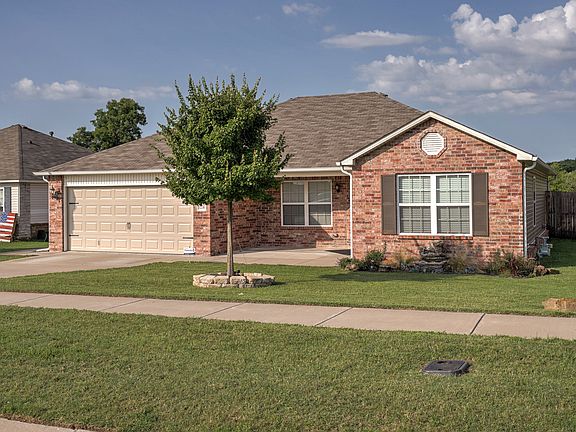 2nd image of 1230 Panther Ln