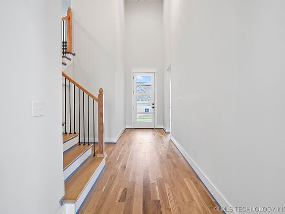 5th image of 14316 E 95th Pl N