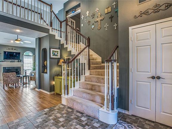 5th image of 2735 Green Oak Ct