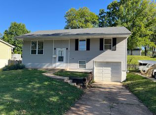1240 Marchi Dr, Saint Louis, MO