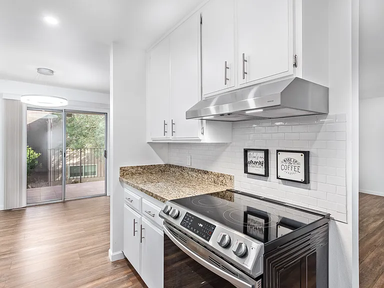 5525 E Thomas Rd #Q8 — Photo 10