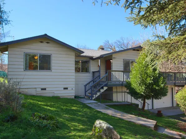 49714 Pierce Dr, Oakhurst, CA 93644
