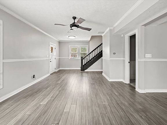 4th image of 1714 E Ohio St