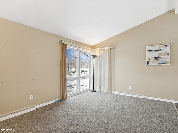 3rd image of 634 Barron Blvd
