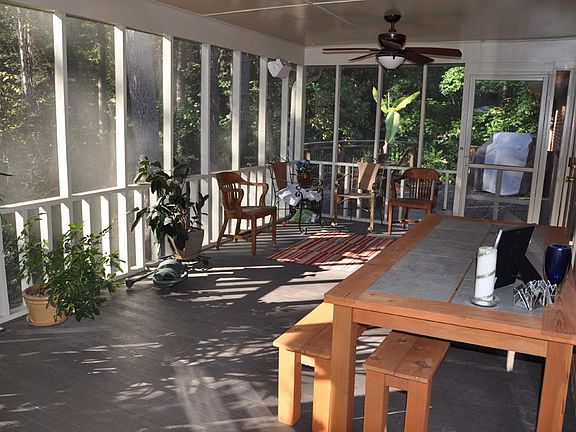 2nd image of 2838 Cravenridge Dr