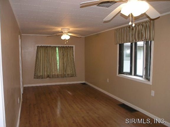 3rd image of 5928 Fussner Ln