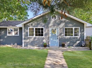 26301 N Oak Ave, Mundelein, IL 60060