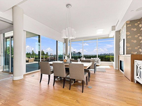 5th image of 908 Keith Rd #702