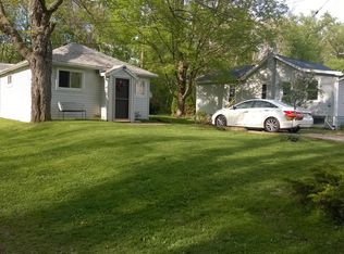 10587 Grange Rd, Whitmore Lake, MI 48189