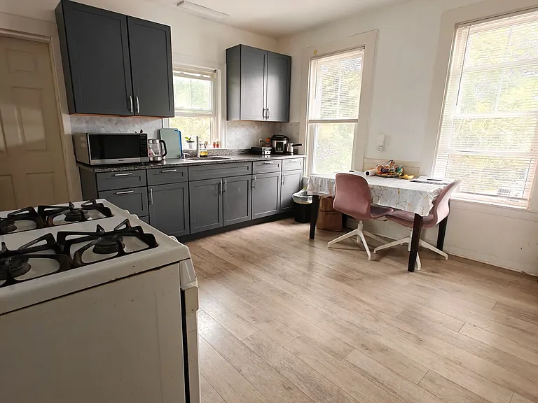 96 W Central St #2 — Photo 10