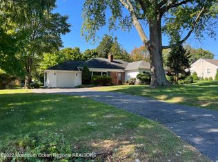 467 Brook Rd, Red Bank, NJ 07701