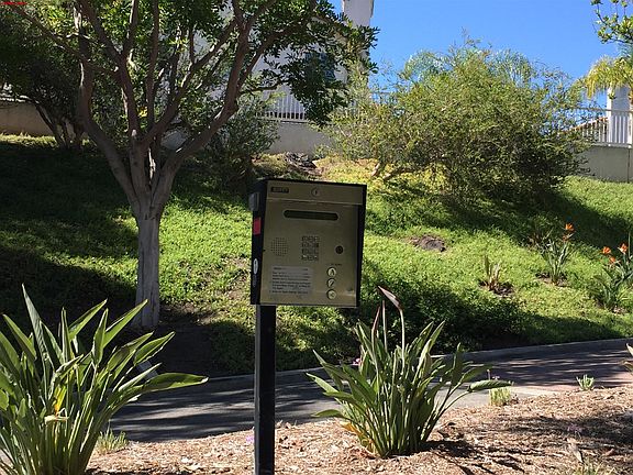5th image of 4665 Los Alamos Way Unit A