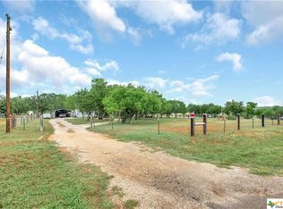 1385 Rawhide Rd, Seguin, TX 78155