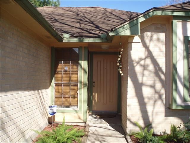 2nd image of 15114 Cabots Landing Dr