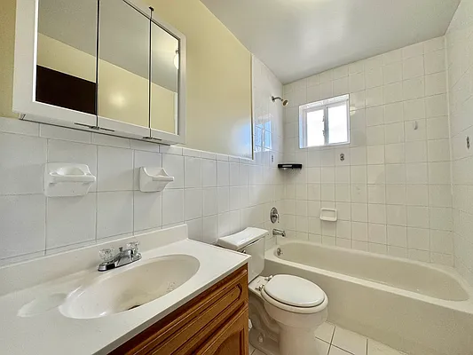 Rented by Astoria Realty | media 5