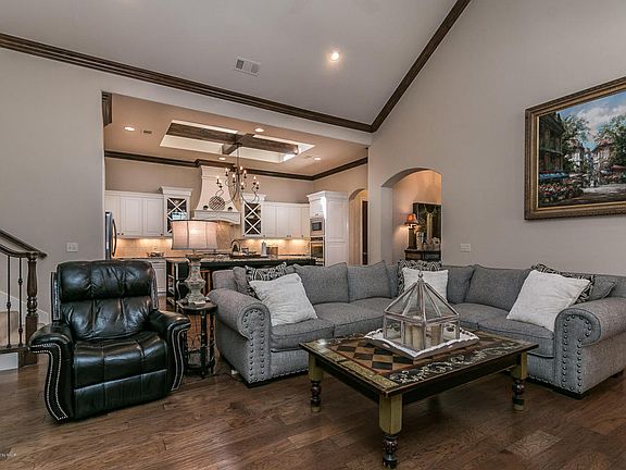 5th image of 5718 Barrington Ct