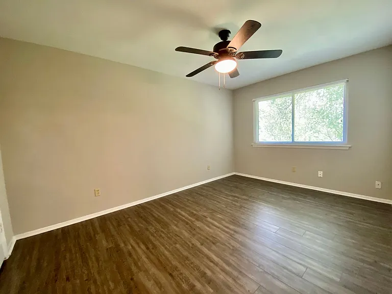 7219 Scenic Brook Dr — Photo 15