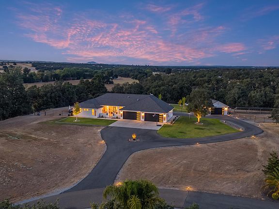 5th image of 21999 Los Altos Dr