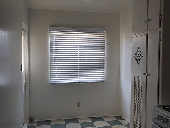 4th image of 3712 Ingraham St