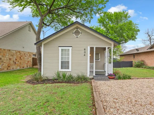 604 N Marable St, West, TX 76691