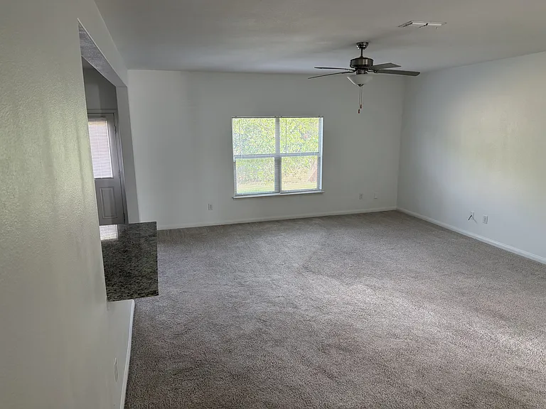 709 Myers St — Photo 13