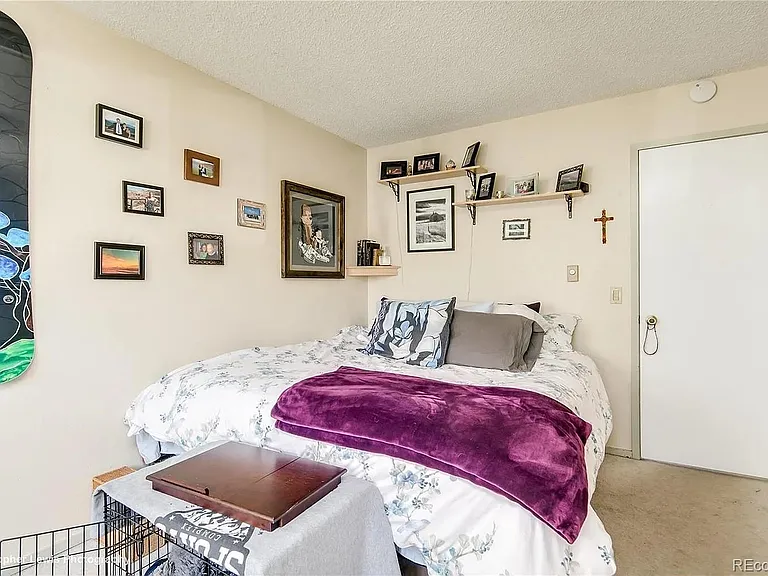 1160 Poplar Ave — Photo 12