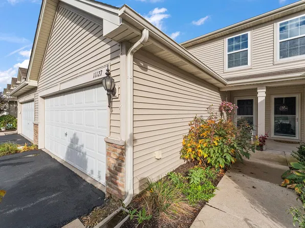 11127 Vermont Cir, Crown Point, IN 46307