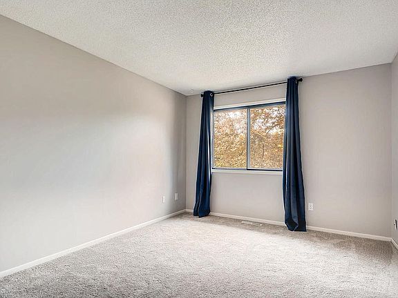 5th image of 2569 Brookdale Ln N