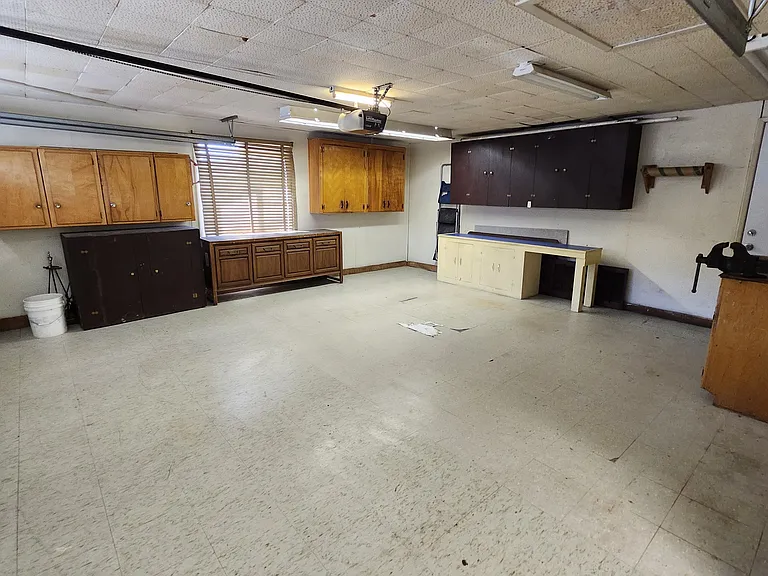1241 W Fir Ave — Photo 19