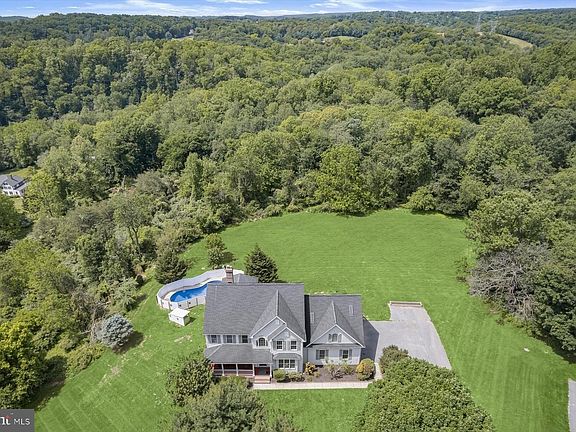 2nd image of 6 Keil Manor Ct