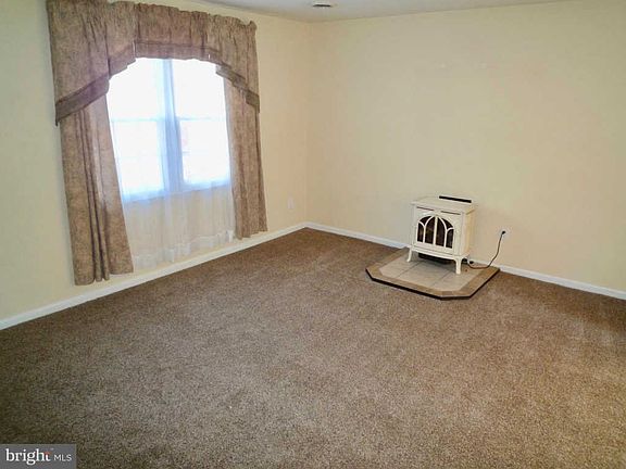 3rd image of 2530 Channin Dr