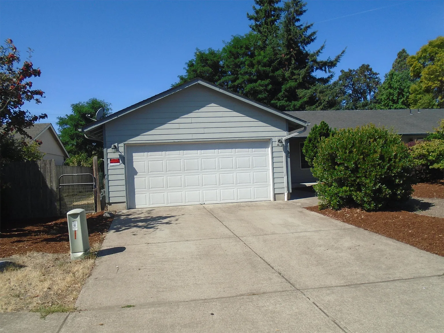 7037 2nd St SE photo 1