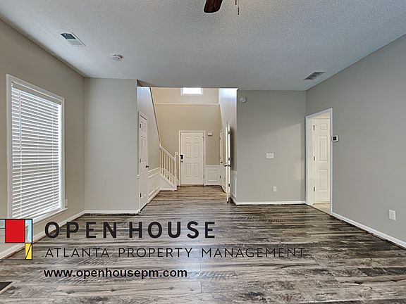 3rd image of 517 Stepney Ct SE