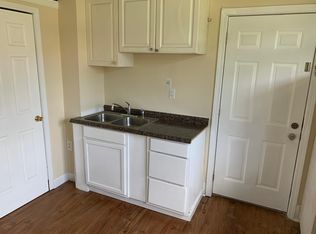 1408 University Ave APT 5, Columbia, MO 65201