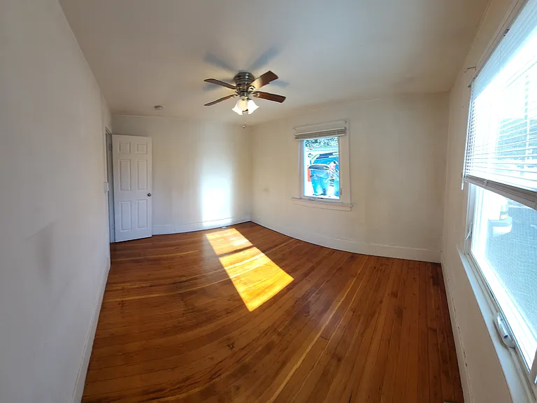 316 E Foothill Blvd — Photo 40