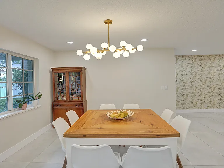 12213 Melissa Way — Photo 7