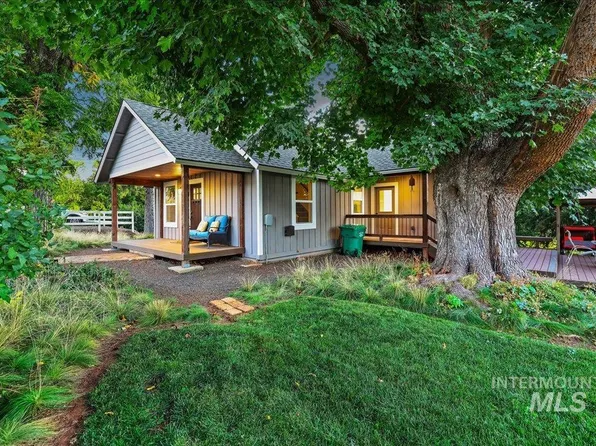 2651 Fruitvale Glendale Rd, Fruitvale, ID 83612