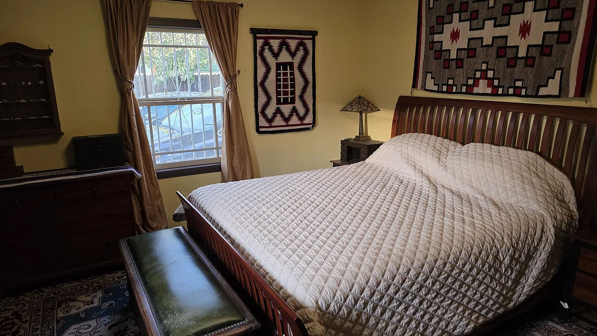 Primary bedroom - 1415 W 49th St