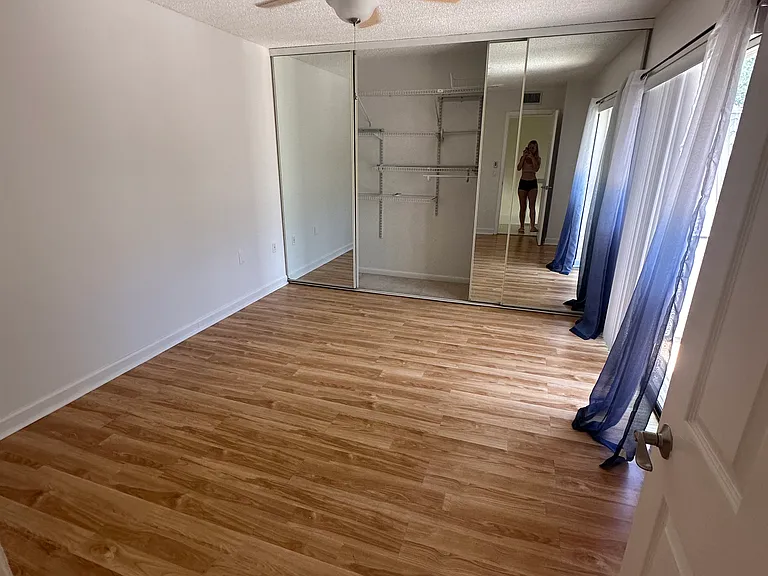 1700 Embassy Dr — Photo 12