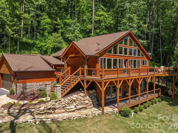 85 Iga Trl, Maggie Valley, NC 28751