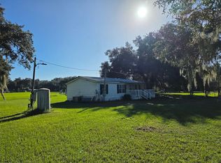 9581 McIntosh Rd, Dover, FL 33527