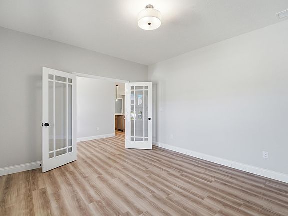 5th image of 4287 Demeree Way