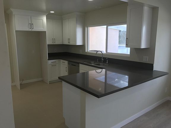 5th image of 5137 Reynier Ave