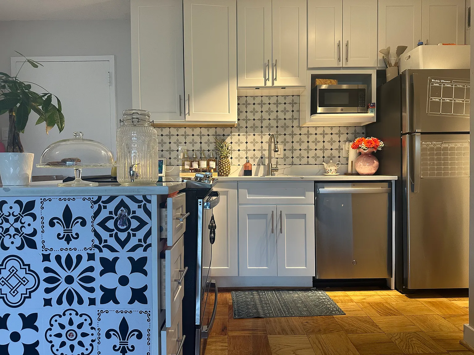 Studio, 543 sqft, $1,900 — Photo 1
