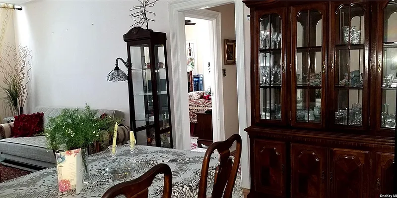 Sold by EZ Sell Realty | media 22