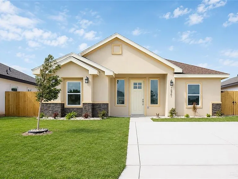 10901 N Sugar Bear Dr — Photo 1
