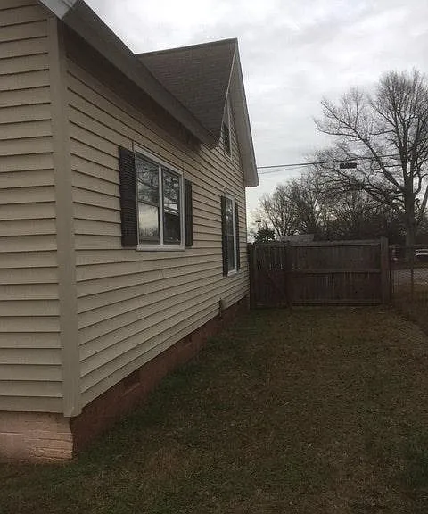 81 Wallace St — Photo 11